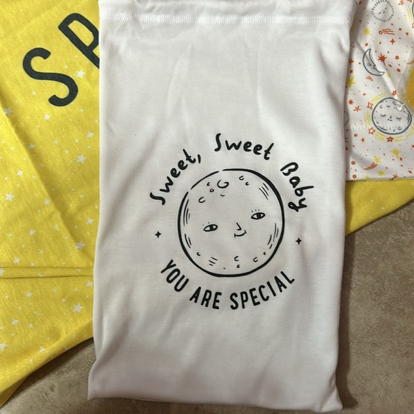 Baby swaddle blanket Taurus gift set brand new - Picture 2 of 8